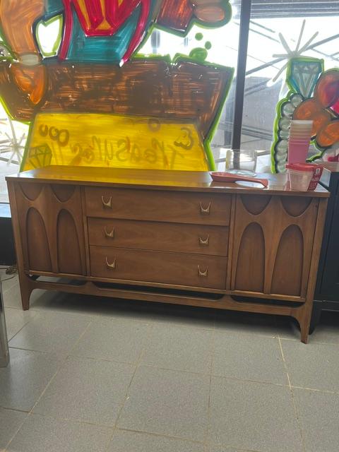 CAN'T MISS ESTATE SALE IN DOWERS GROVE!!!